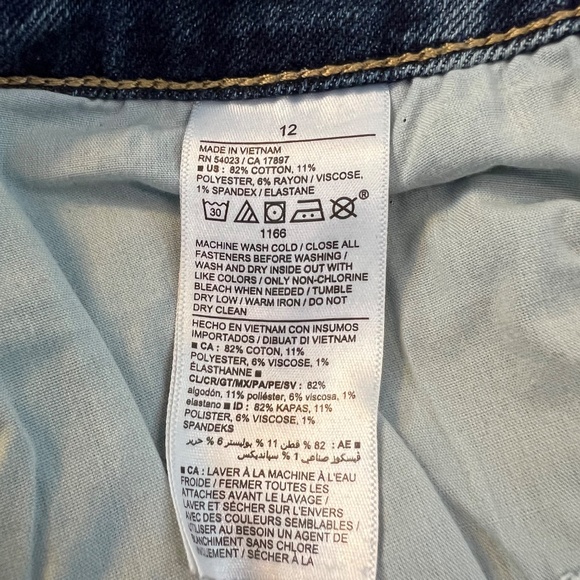 💙 EUC OLD NAVY Beatrice Dark Wash High-Rise Flare Jeans | Sz 12 - Picture 6 of 7